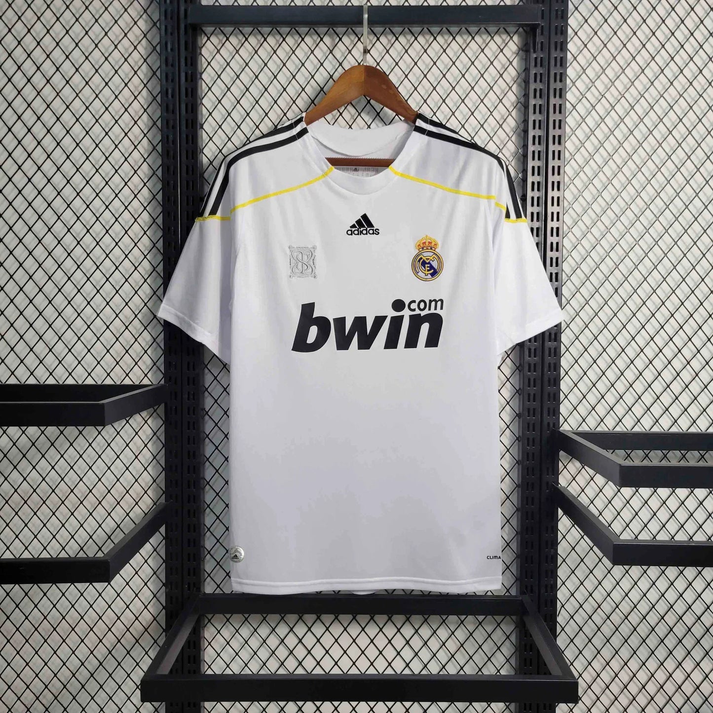 Retro 2009/10 Real Madrid home T-Shirt