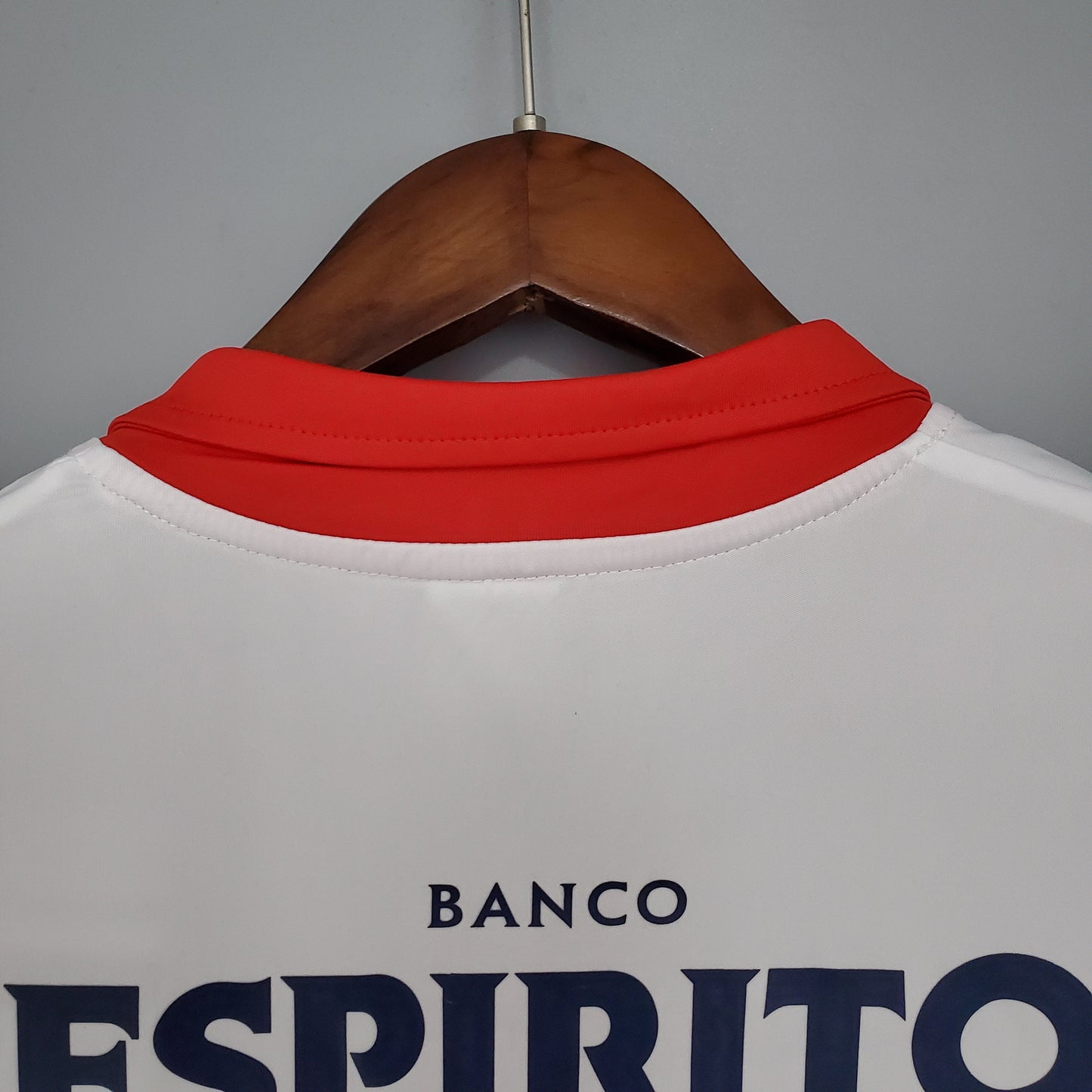 Retro Benfica 04/05 away T-shirt