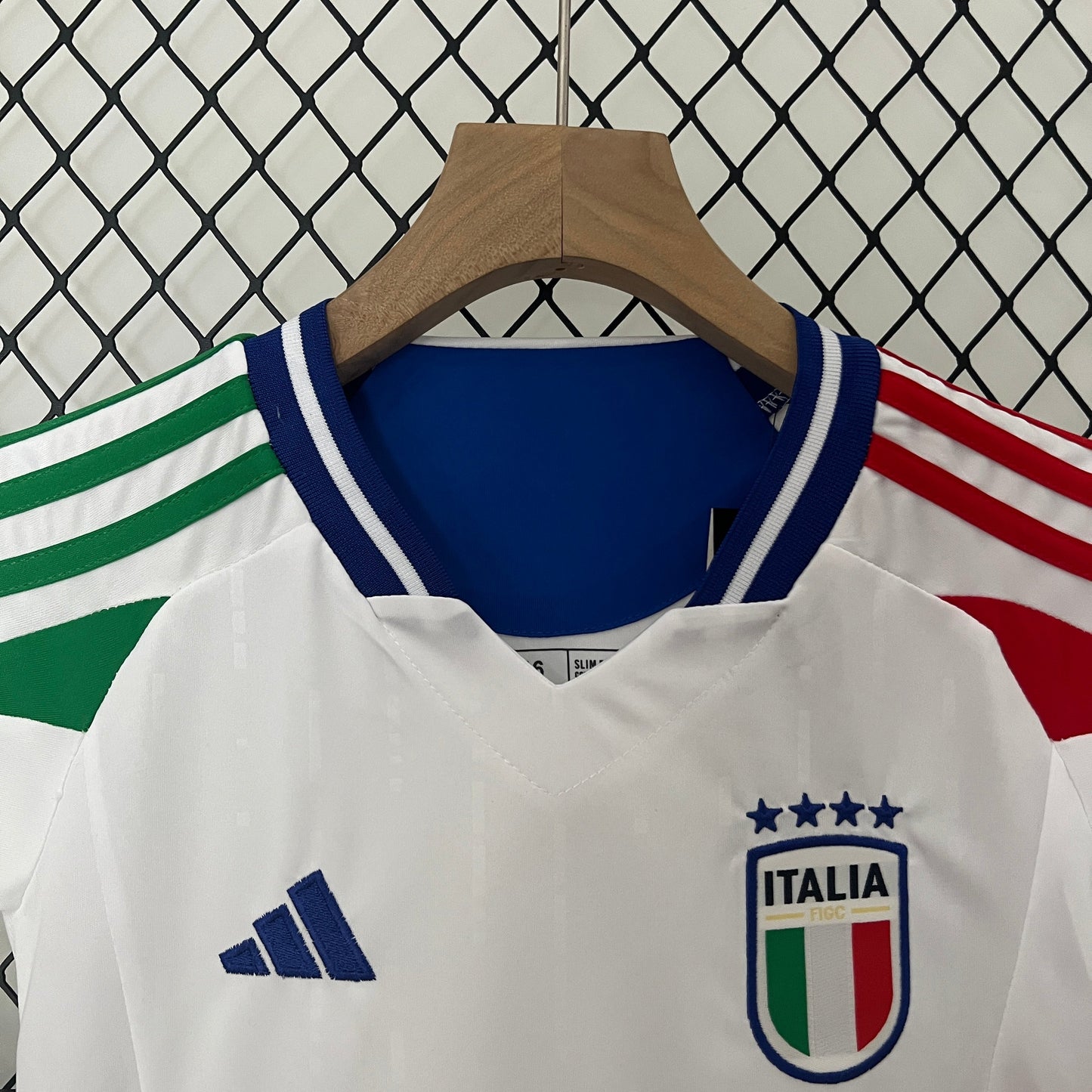 Kids  kit Italy away