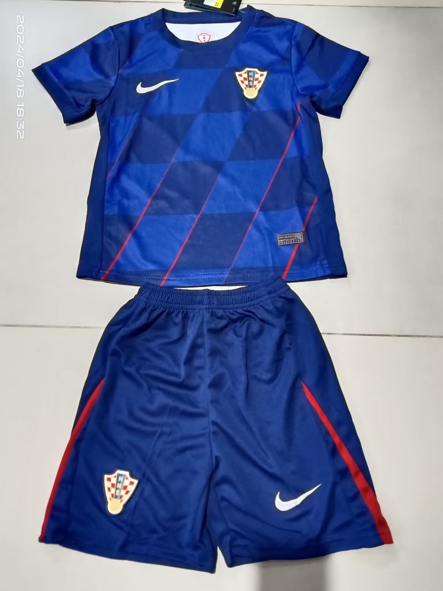 Kids  kit Croatia away 24/25