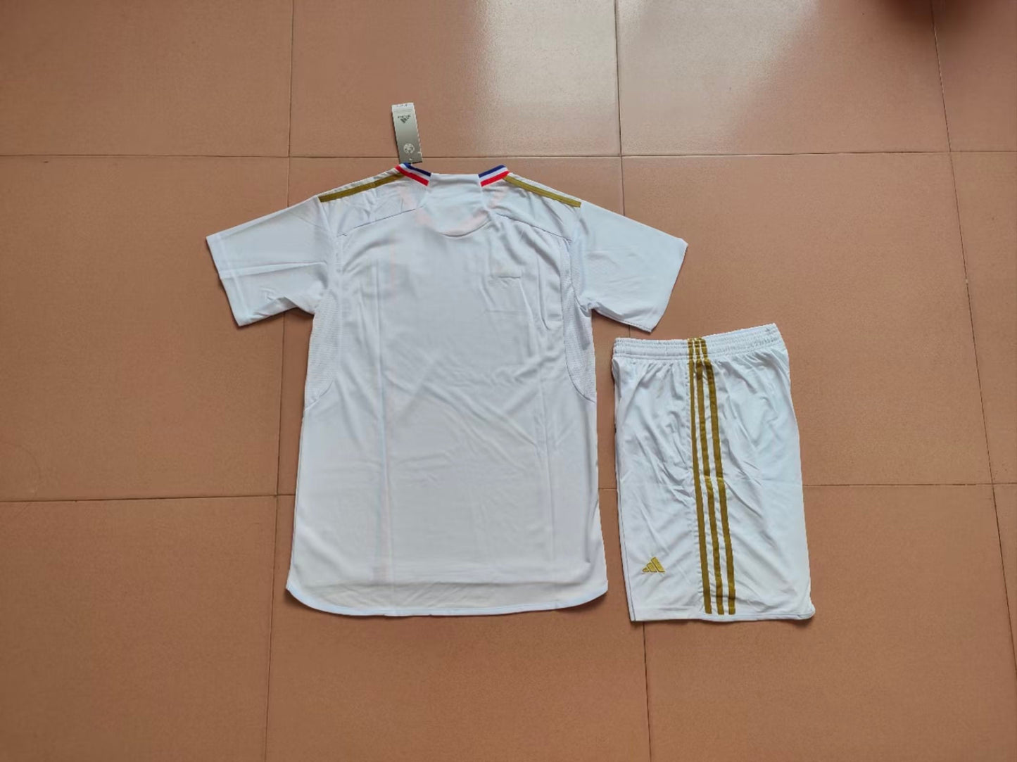 Olympique Lyonnais Men's Kit Set