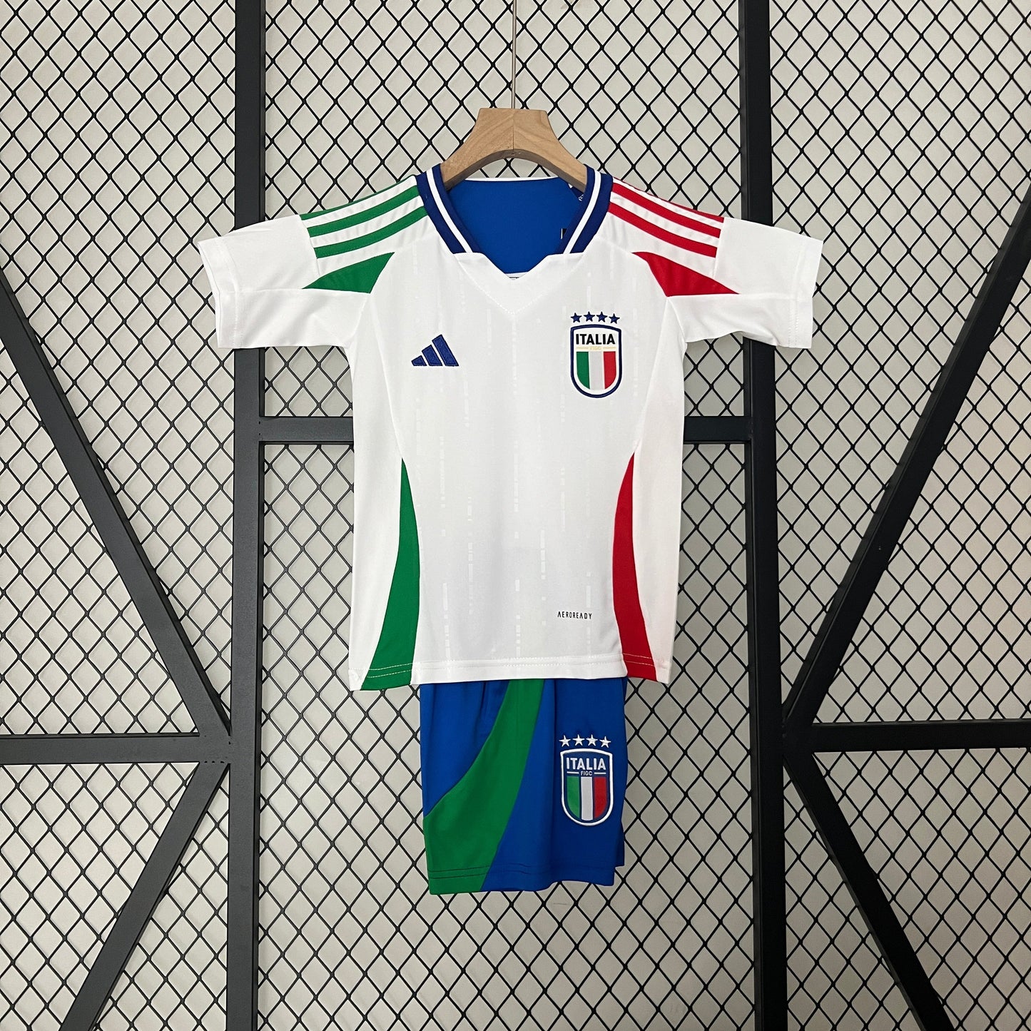 Kids  kit Italy away