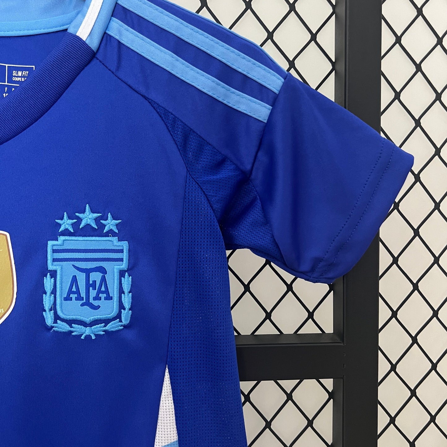 Kids kit   Argentina away 24/25